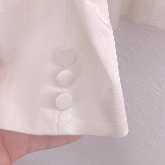 Cream Satin Bebe blazer size 4. NWT. - Picture 6 of 6